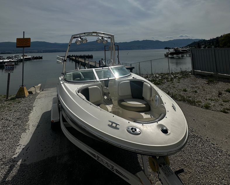 Sea Ray 195 Sport cruising on Okanagan Lake near Kelowna